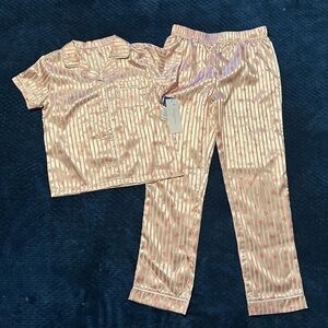 Tahari Girl Pajama Set size 10/12 brand new with tags